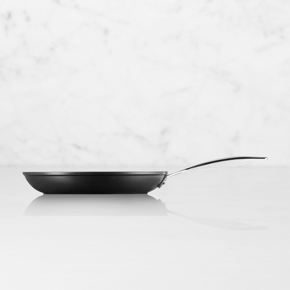 Le Creuset Toughened Non-Stick Shallow Frying Pan
