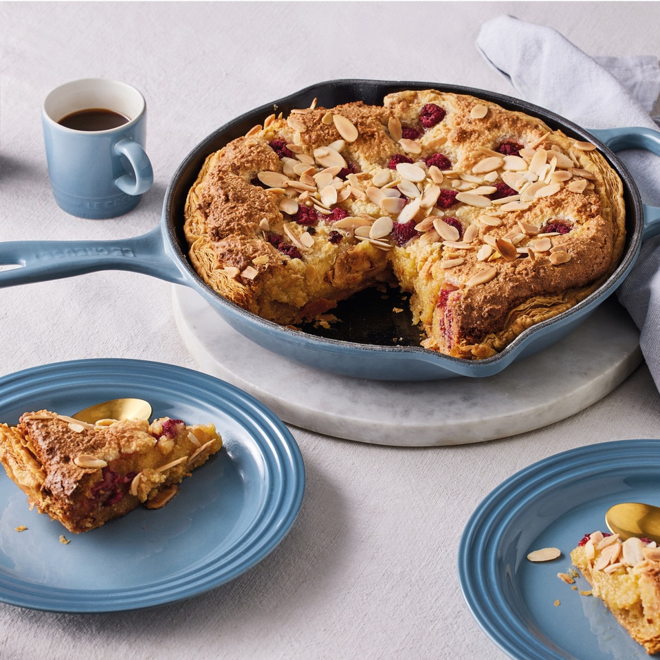 Le Creuset Signature Enamelled Cast Iron Skillet Frying Pan