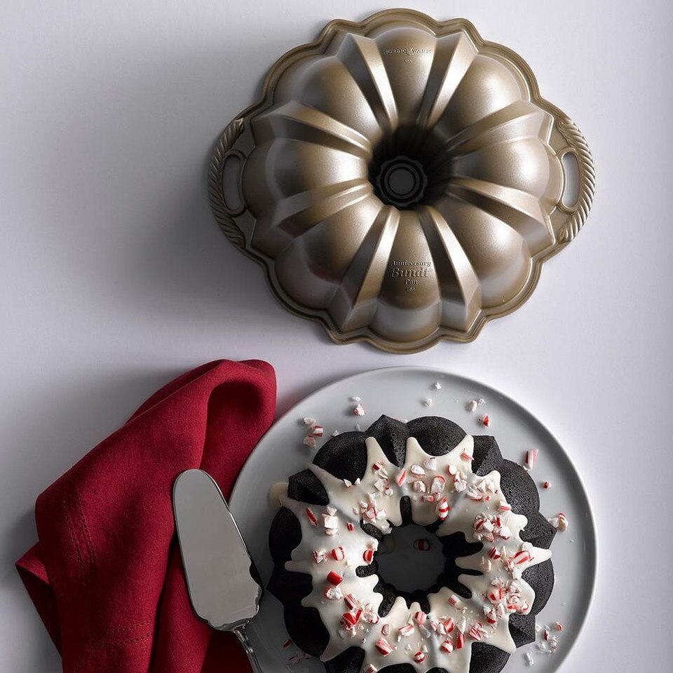 Nordic Ware ProCast Nonstick 12 Cup Bundt Cake Pan, Elegant Baking, Cast Aluminum, Graphite