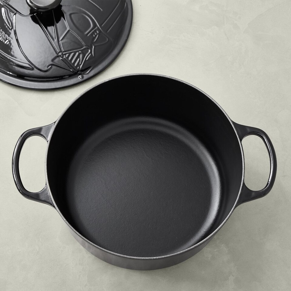 Le Creuset Enamelled Cast Iron Star Wars Darth Vader™ Round Dutch Oven