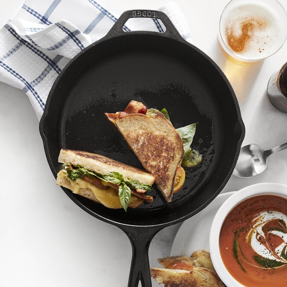 Lodge Round Cast-Iron Fry Pan