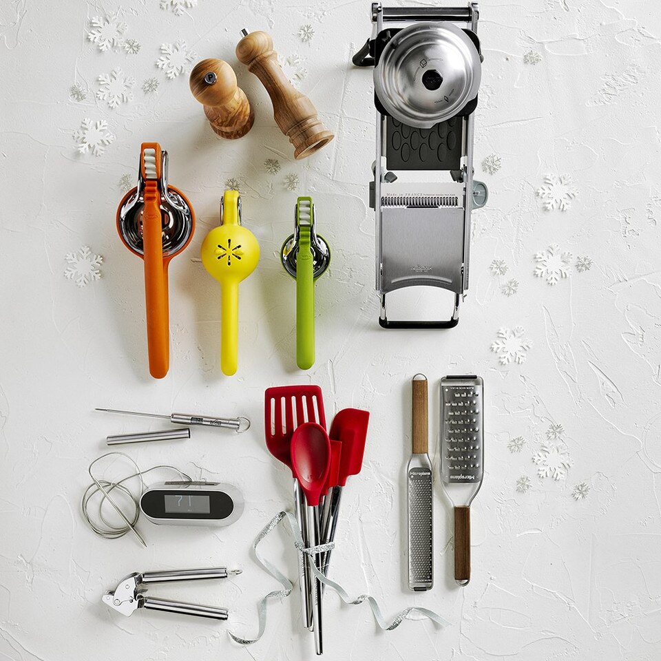 Microplane® Master Series Walnut-Handled Zester