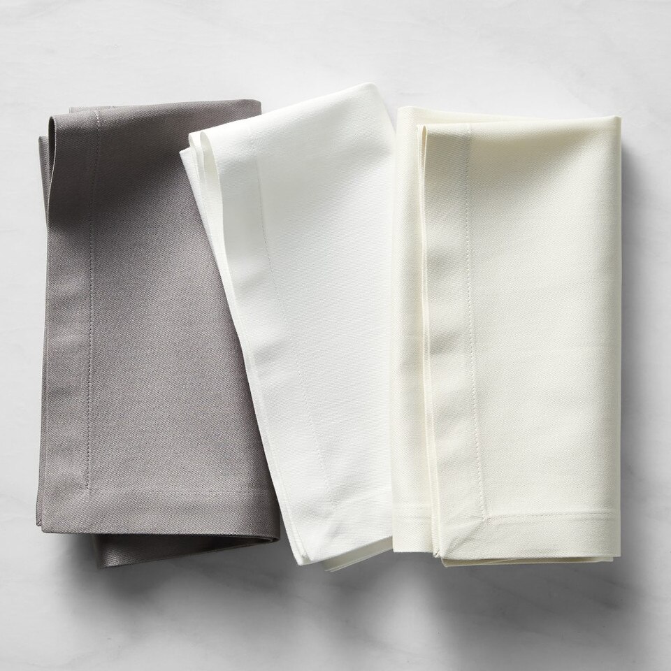 Hotel Dinner Napkins