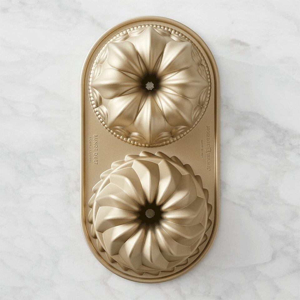Nordic Ware Duet Bundt® Plaque
