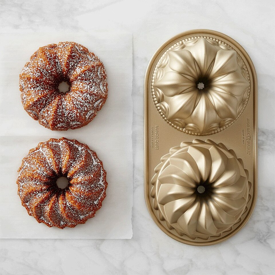 Nordic Ware Duet Bundt® Plaque