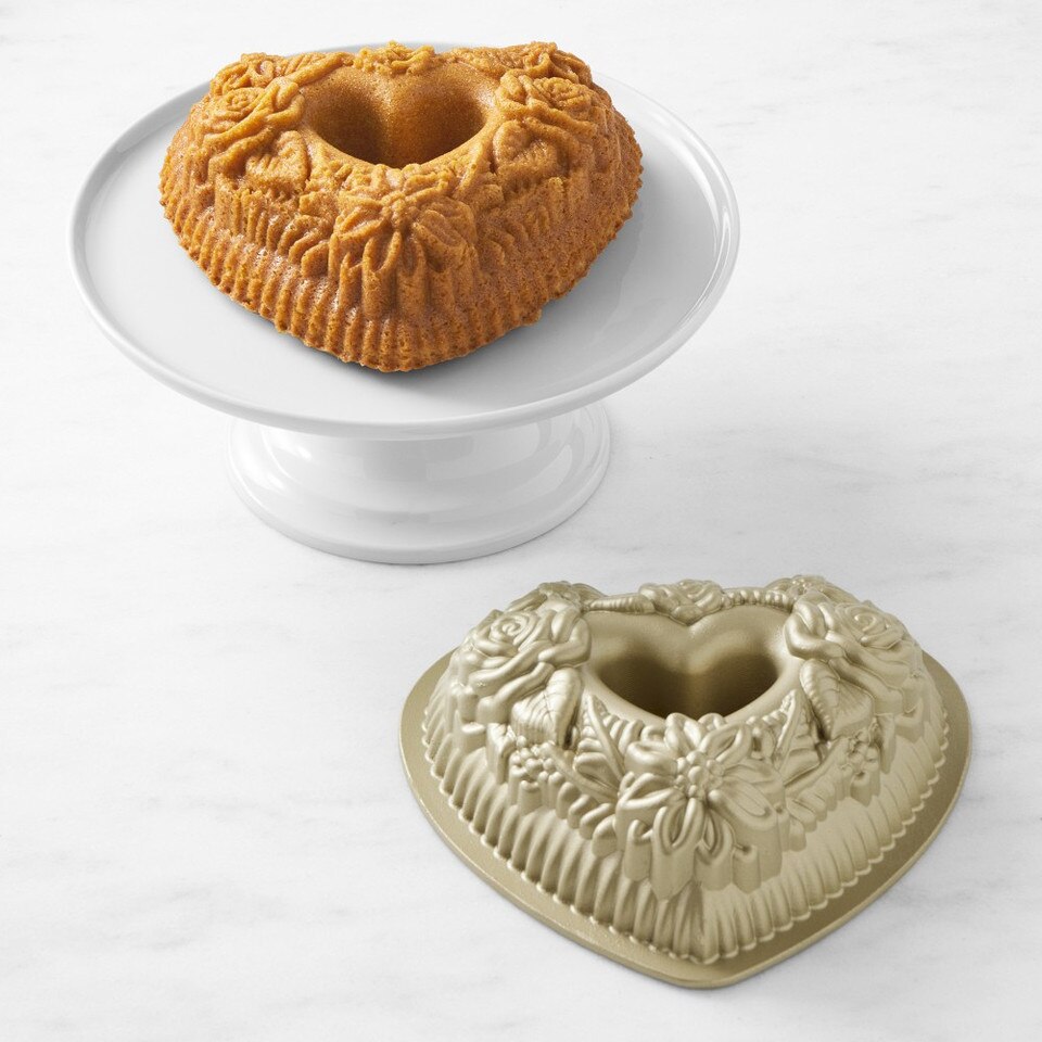 Nordic Ware Non-Stick Cast Aluminium Floral Heart Bundt® Pan