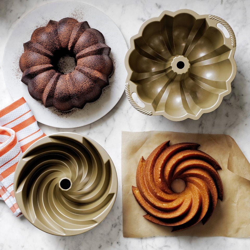 Nordic Ware Small Anniversary Bundt® Cake Pan