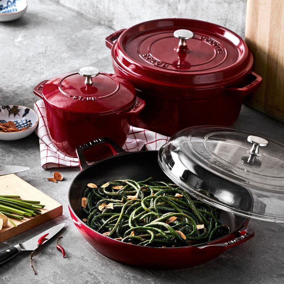Staub Enamelled Cast Iron Round Dutch Oven
