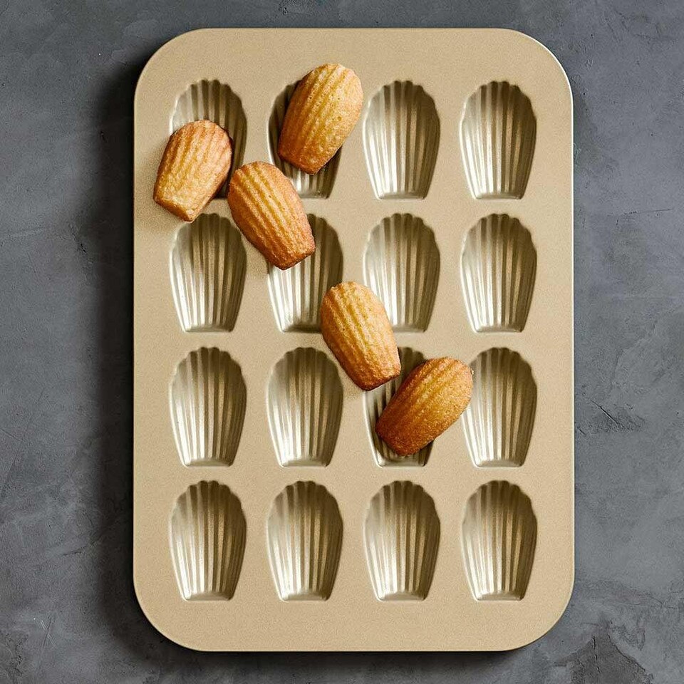 Batter Madeleine Cookie Sheet Best Madeleine Pan Reddit 2-Pack
