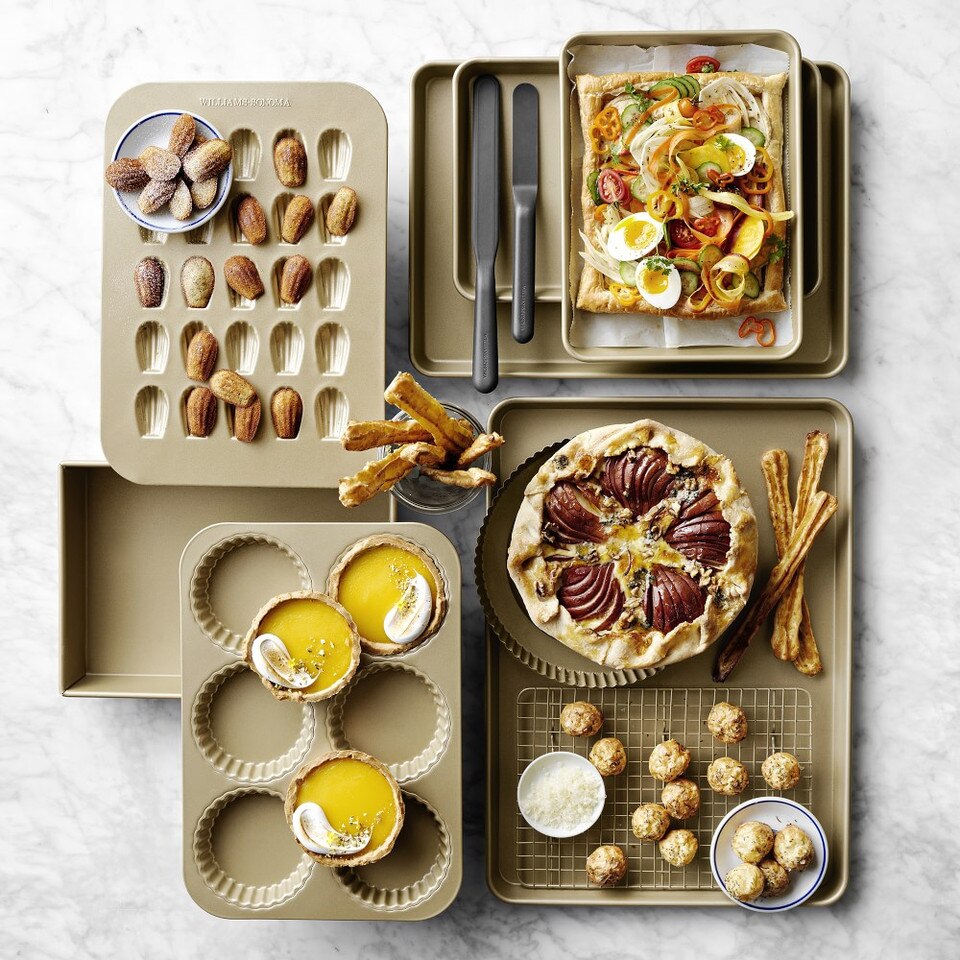 Williams Sonoma Goldtouch® Pro Non-Stick Madeleine Pan