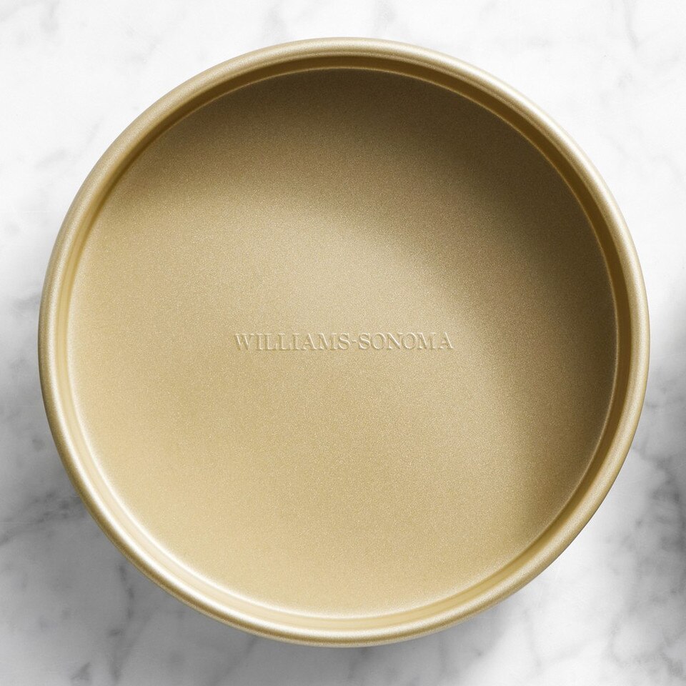 Williams Sonoma Goldtouch® Pro Non-Stick Round Cake Pan