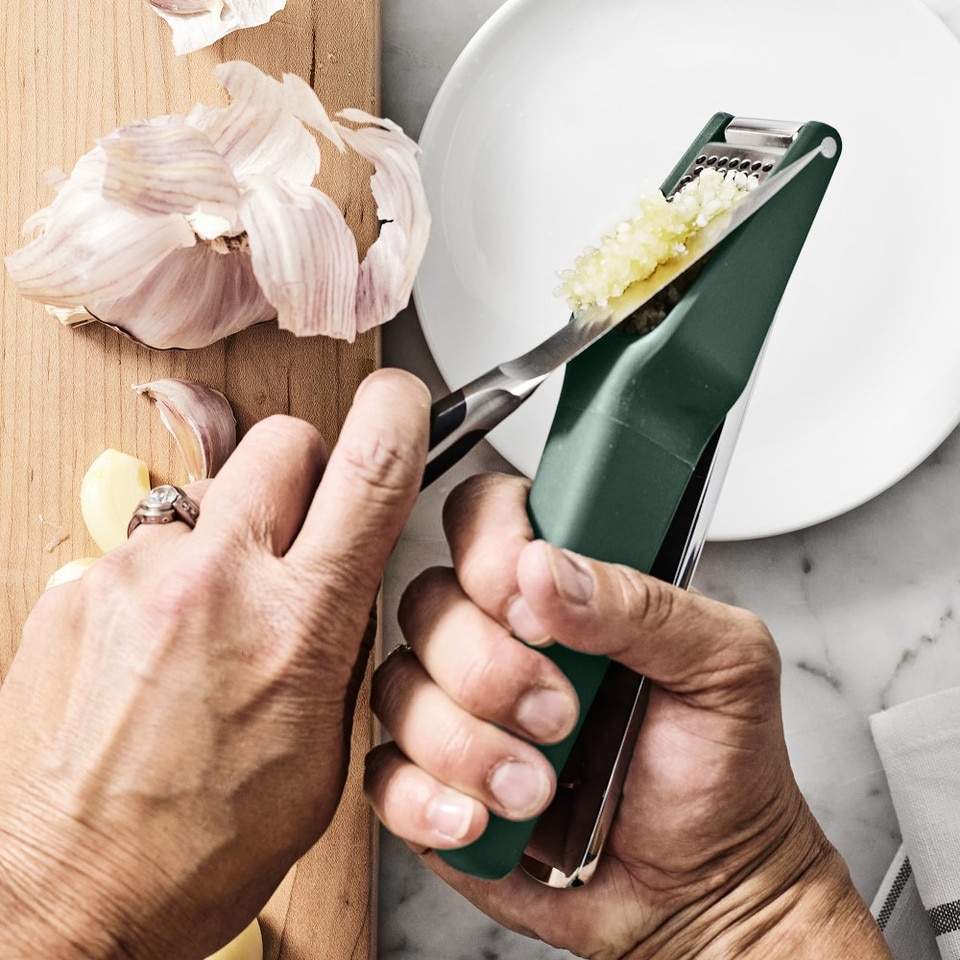 Williams Sonoma Ultimate XL Garlic Press